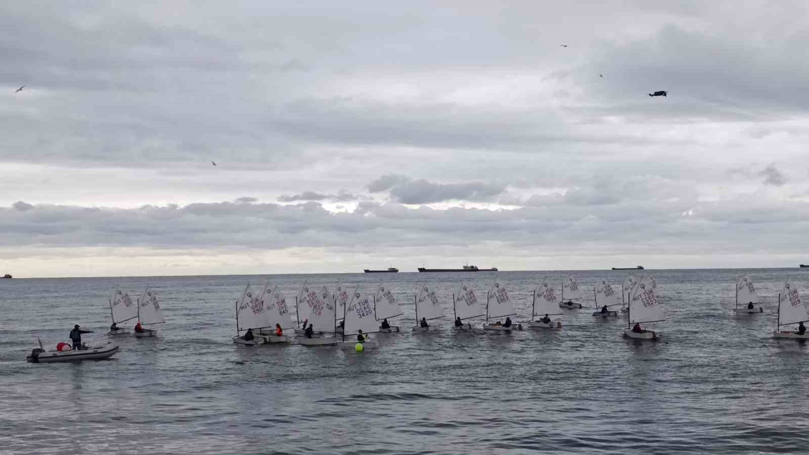 60. Uluslarası Tekirdağ Kiraz Festivali&rsquo;nde kula&ccedil; ve yelken m&uuml;cadelesi