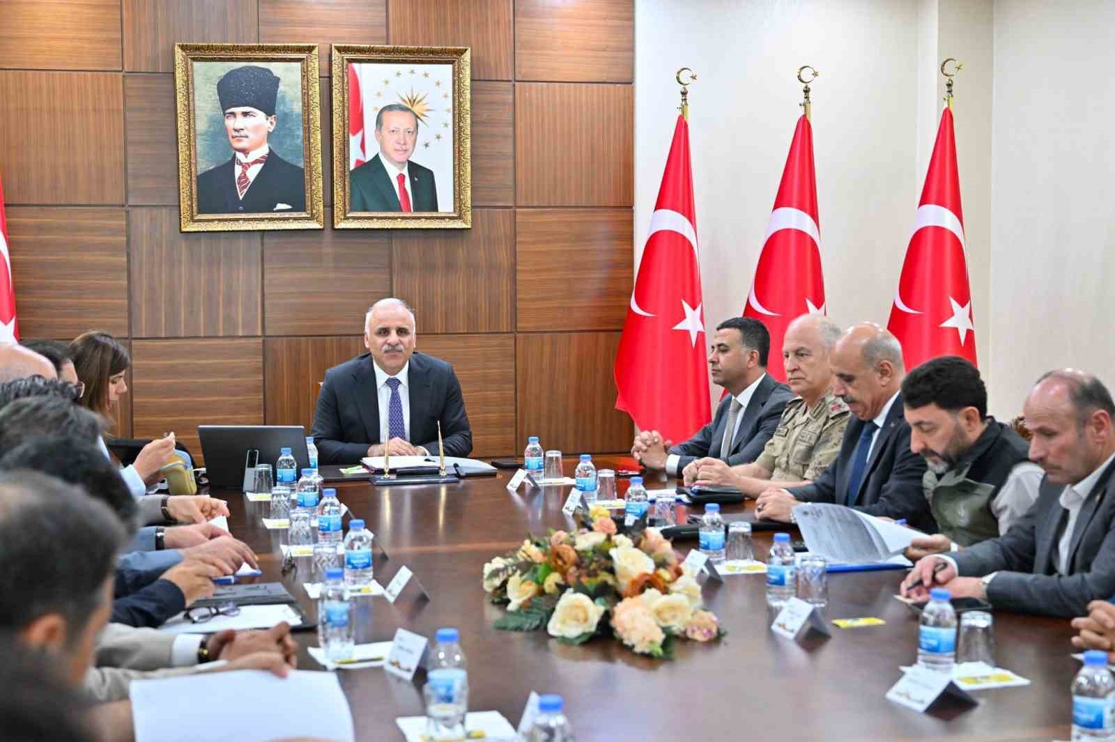 Diyarbakır&rsquo;da anız yangınlarının &ouml;nlenmesine y&ouml;nelik toplantı