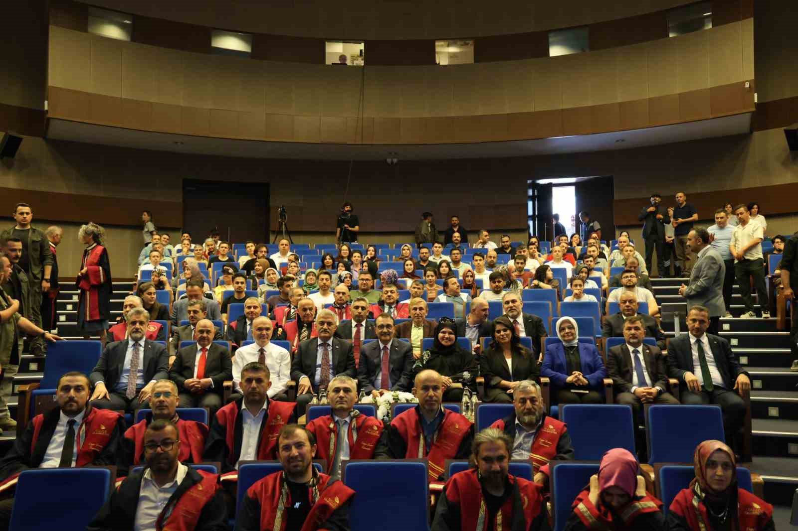 TBMM Yapay Zeka Araştırma Komisyonu Başkanı Fatih Dönmez’e fahri doktora ünvanı verildi
