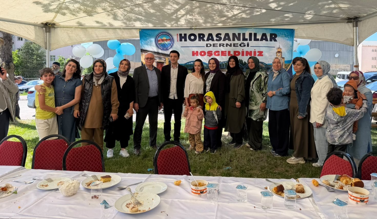 "Bah&ccedil;e bizden, boh&ccedil;a sizden" diyerek buluştular