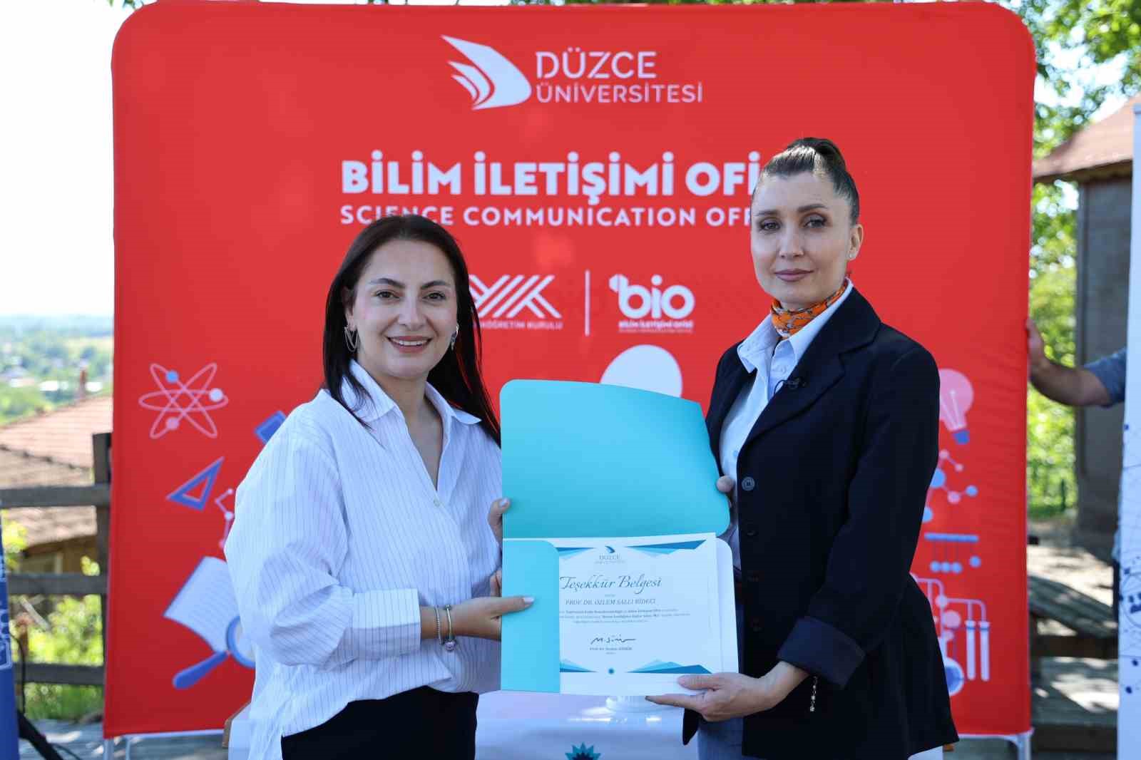Betonun renkli d&uuml;nyası anlatıldı