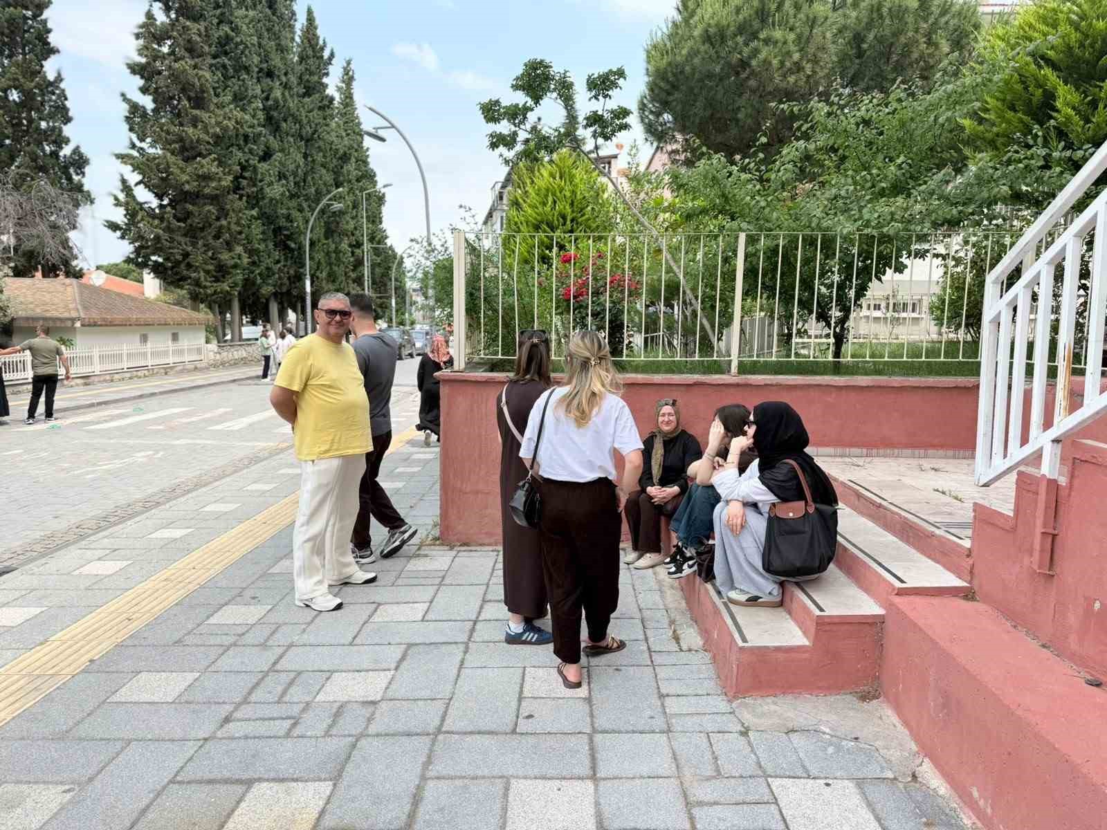 G&ouml;rdes&rsquo;te 231 &ouml;ğrenci geleceği i&ccedil;in ter d&ouml;kt&uuml;