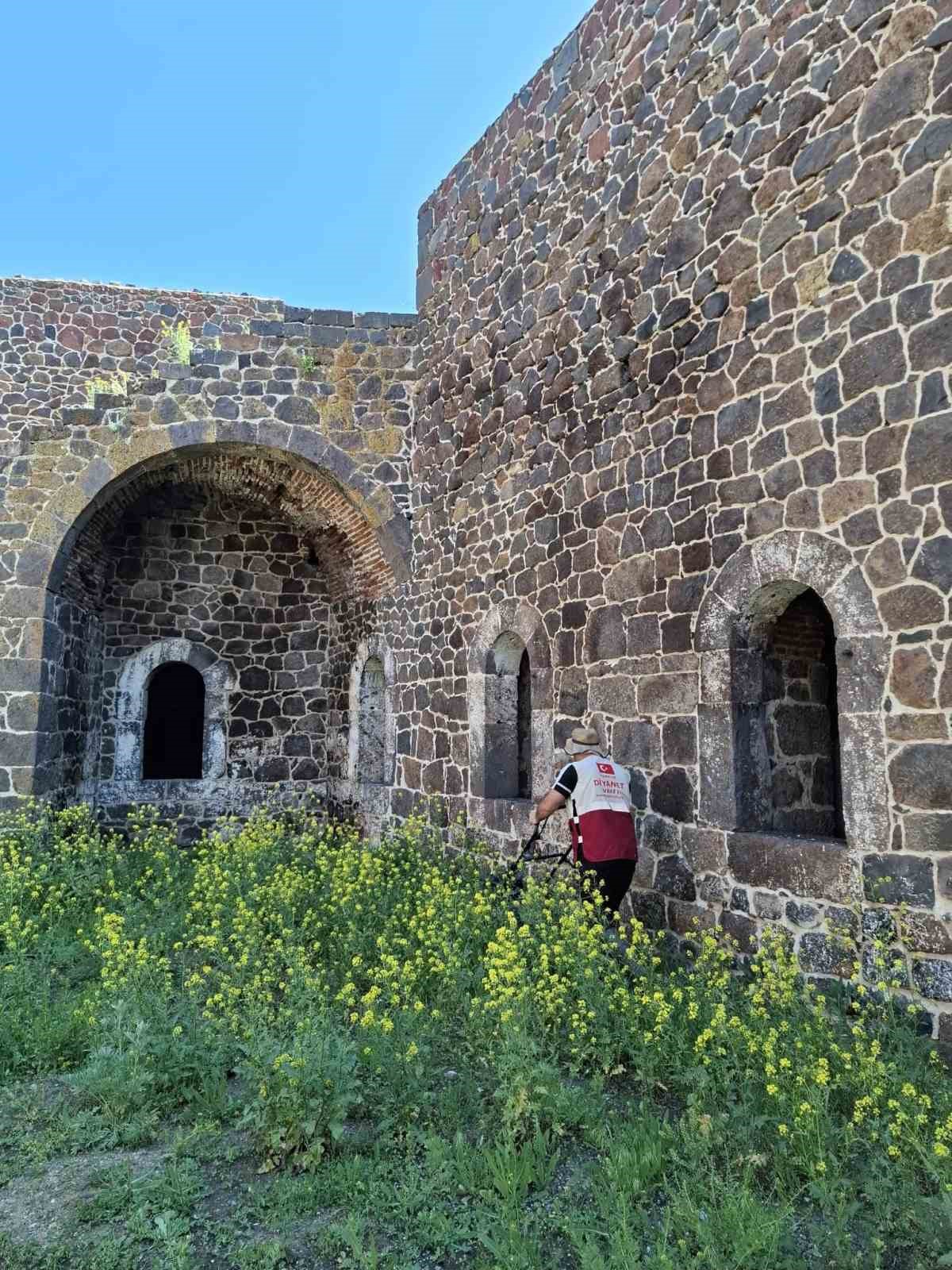 Tabyalarda &ouml;rnek hizmet