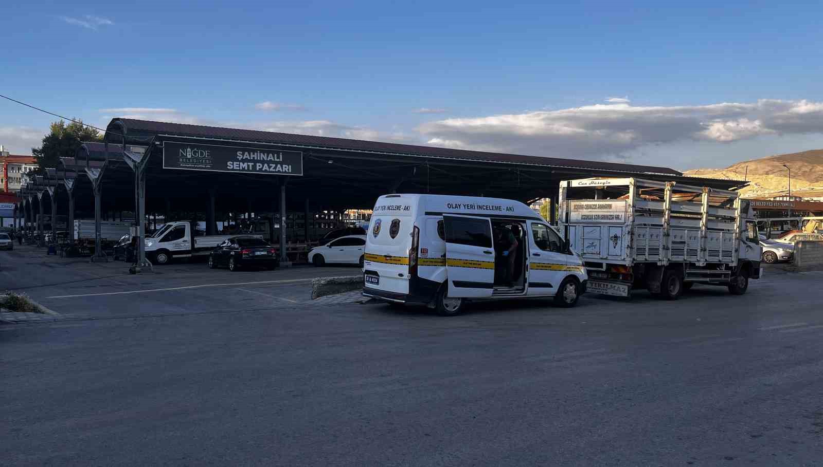 Niğde&rsquo;de kıraathanede silahlı kavga: 4 yaralı