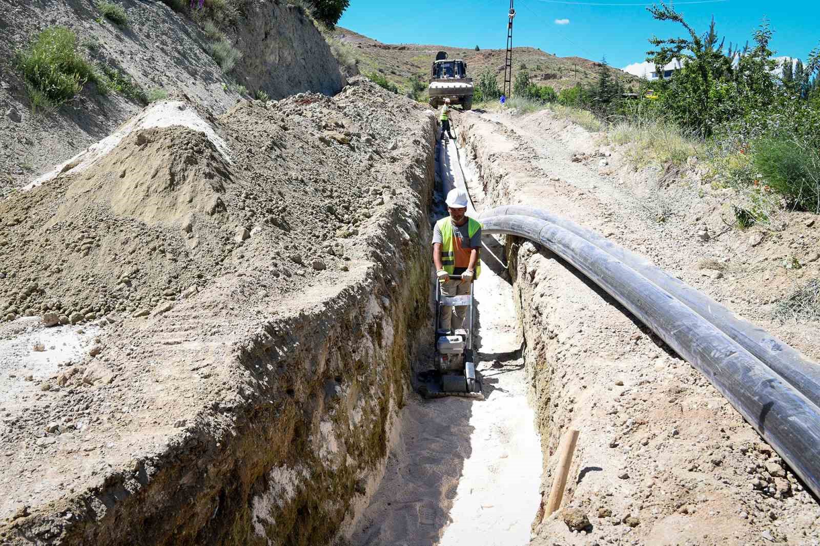 Malatya B&uuml;y&uuml;kşehir Belediyesi&rsquo;nden Kuluncak&rsquo;a 41 kilometrelik i&ccedil;me suyu hattı
