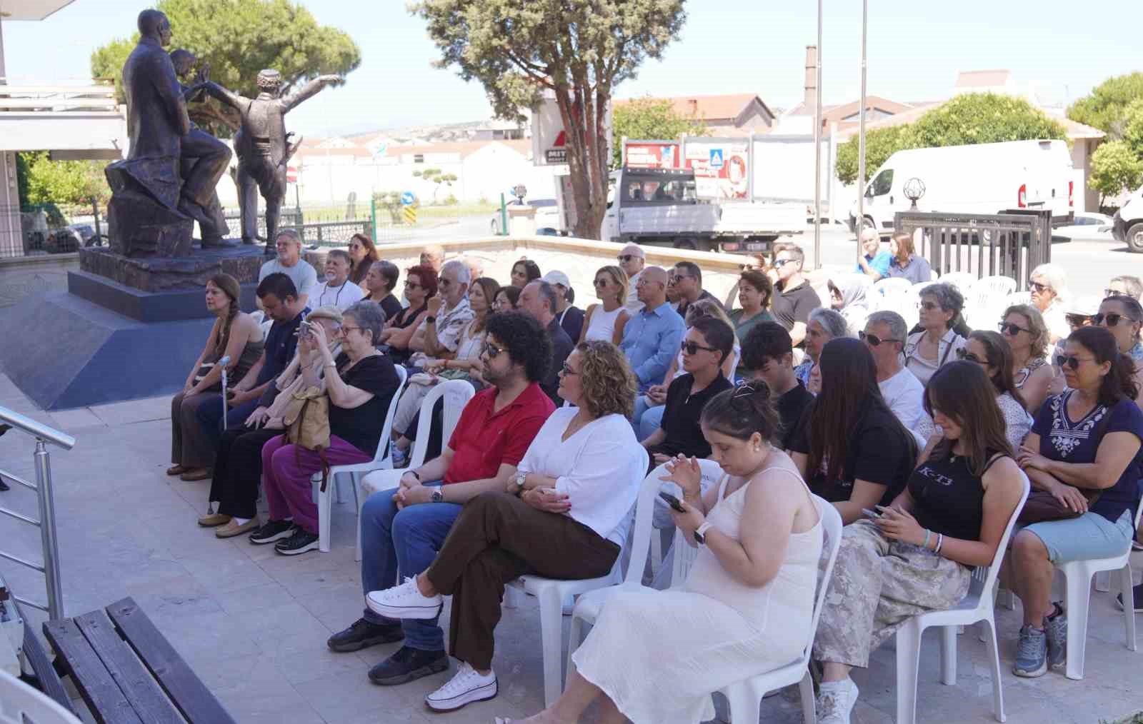 Ayvalık&rsquo;ta Zeytin &Ccedil;ekirdeklerinden sezon finali konseri