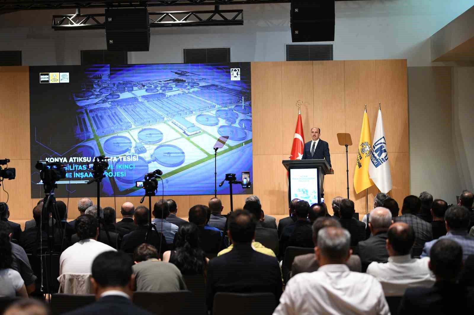 Başkan Altay: "Yer &uuml;st&uuml;nde hayata ge&ccedil;irdiğimiz b&uuml;y&uuml;k eserler gibi yerin altına da Konya modeli belediyecilik m&uuml;hr&uuml;n&uuml; vuruyoruz"