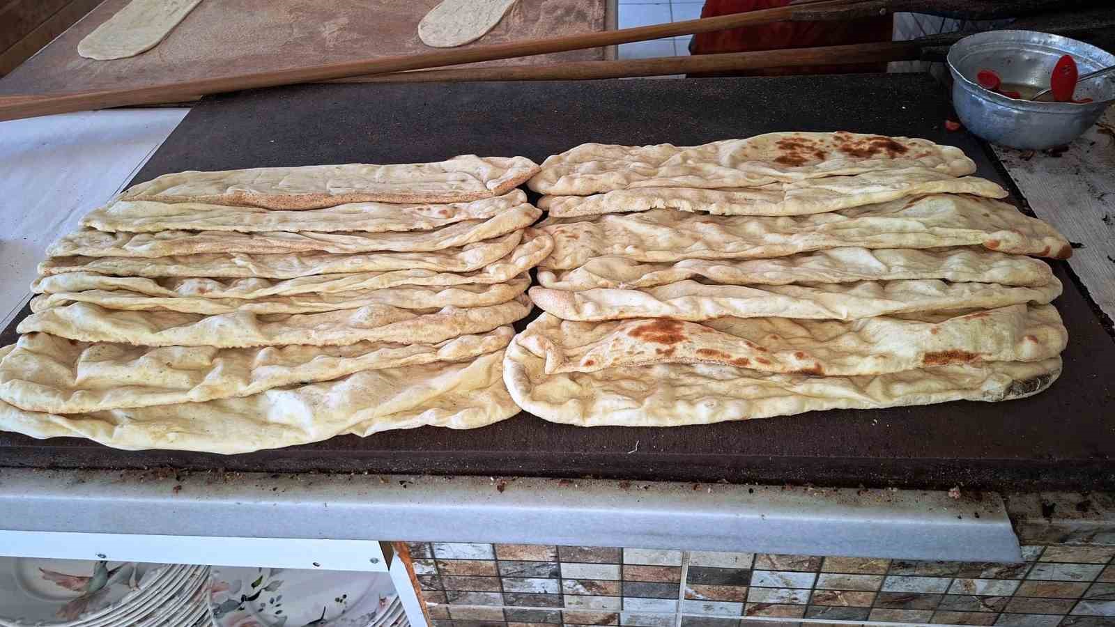 Hisarcık&rsquo;ta fırıncıların lavaş mesaisi