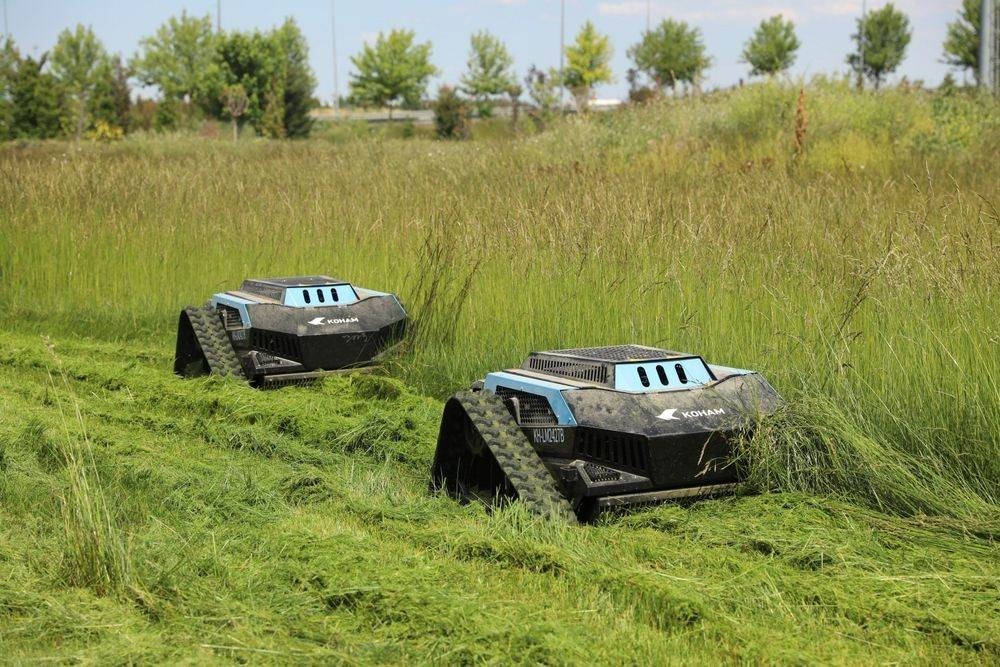 Diyarbakır&rsquo;da yeni nesil ot bi&ccedil;me robotları sahada