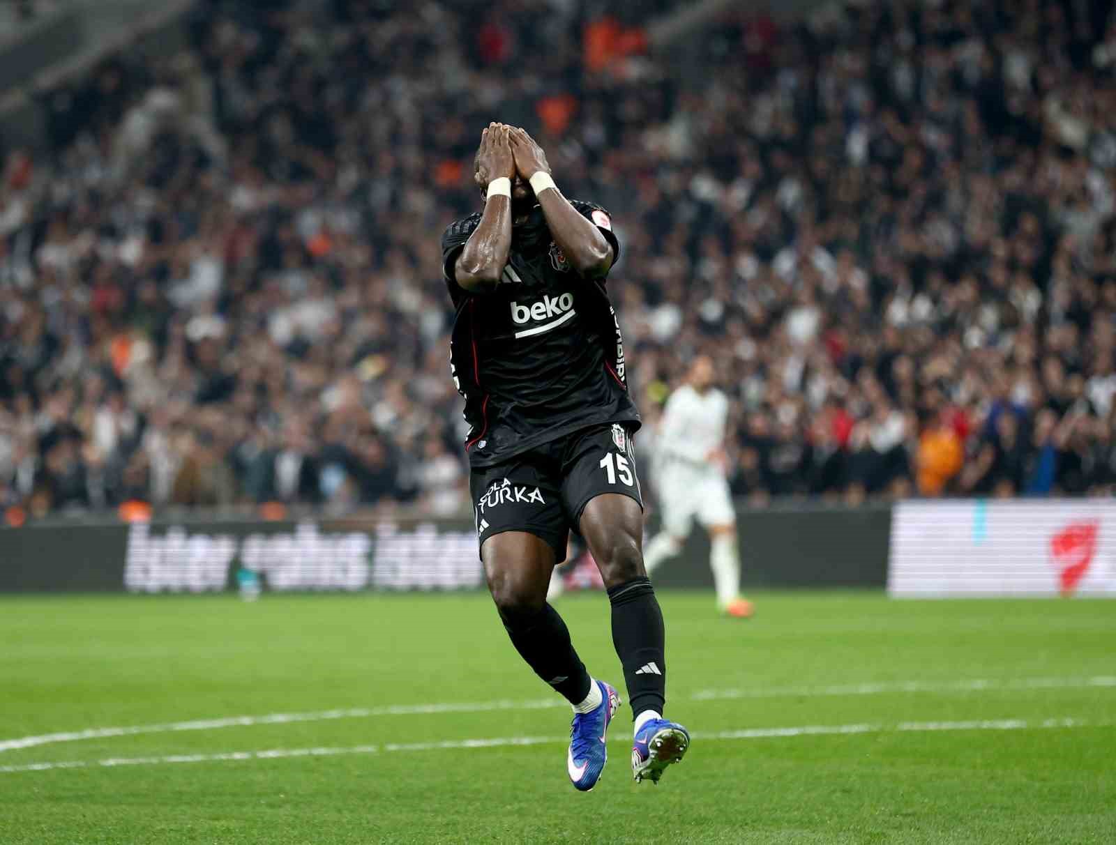 Beşiktaş&rsquo;ta şampiyonluk sonrası b&uuml;y&uuml;k &ccedil;&ouml;k&uuml;ş