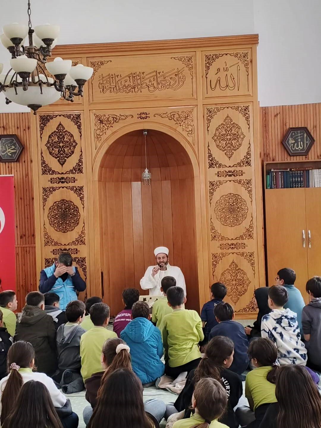 Sinop&rsquo;ta camiler &ccedil;ocuklarla şenlendi