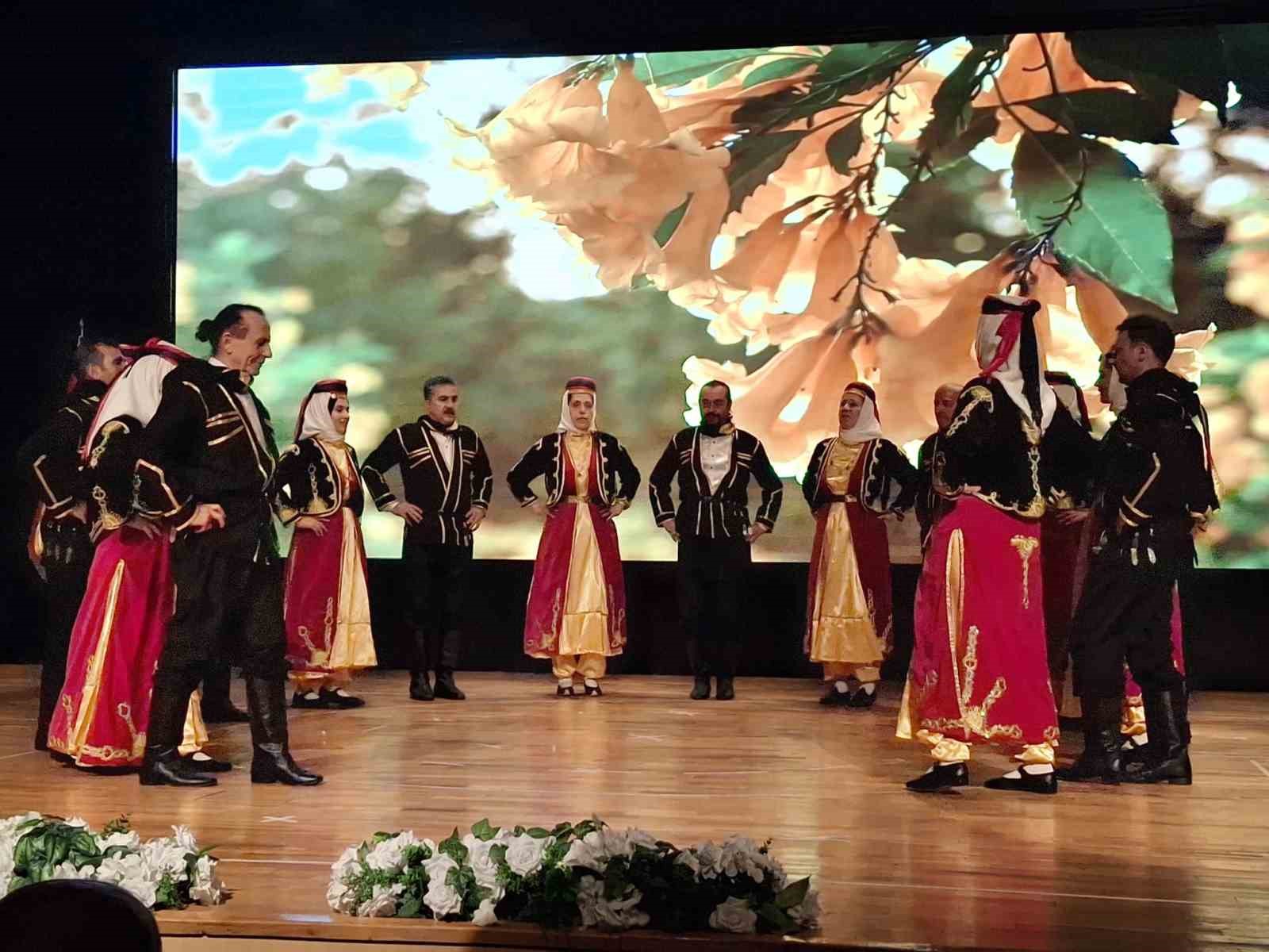 Batı Karadeniz&rsquo;in en kapsamlı halk oyunları ş&ouml;leni ger&ccedil;ekleştirildi