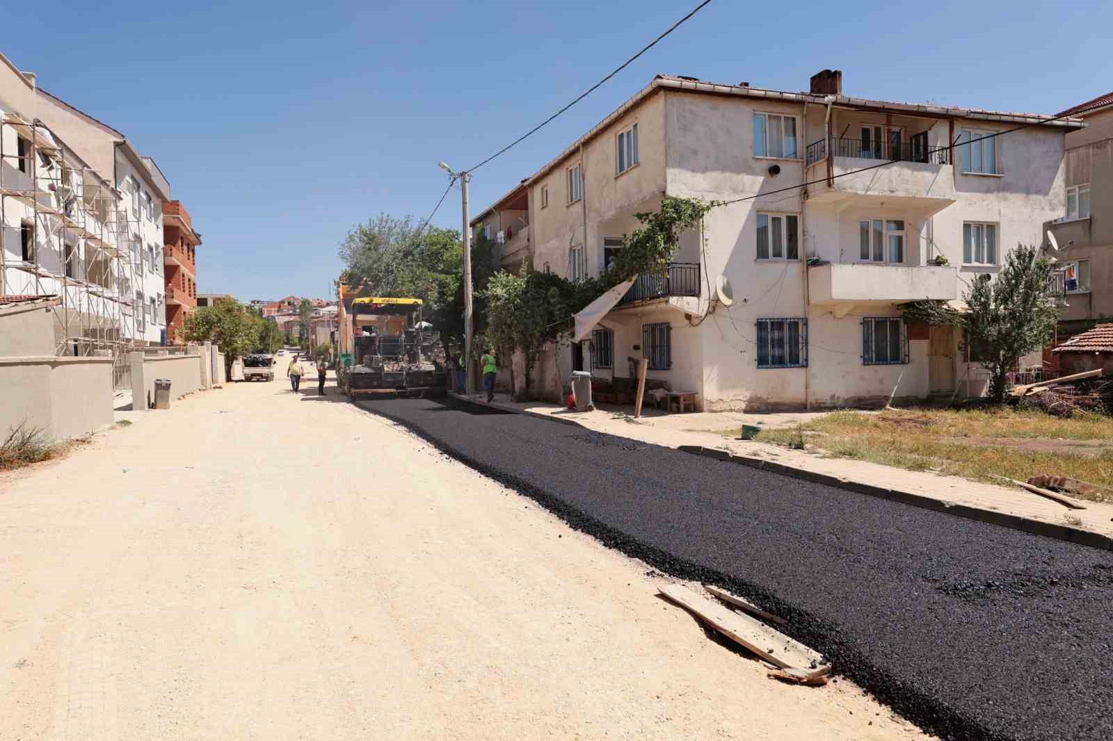 İneg&ouml;l&rsquo;de yollar yenileniyor
