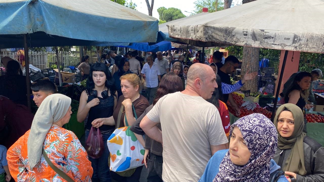 Tarihi Salı Pazarı&rsquo;nda bayram bereketi