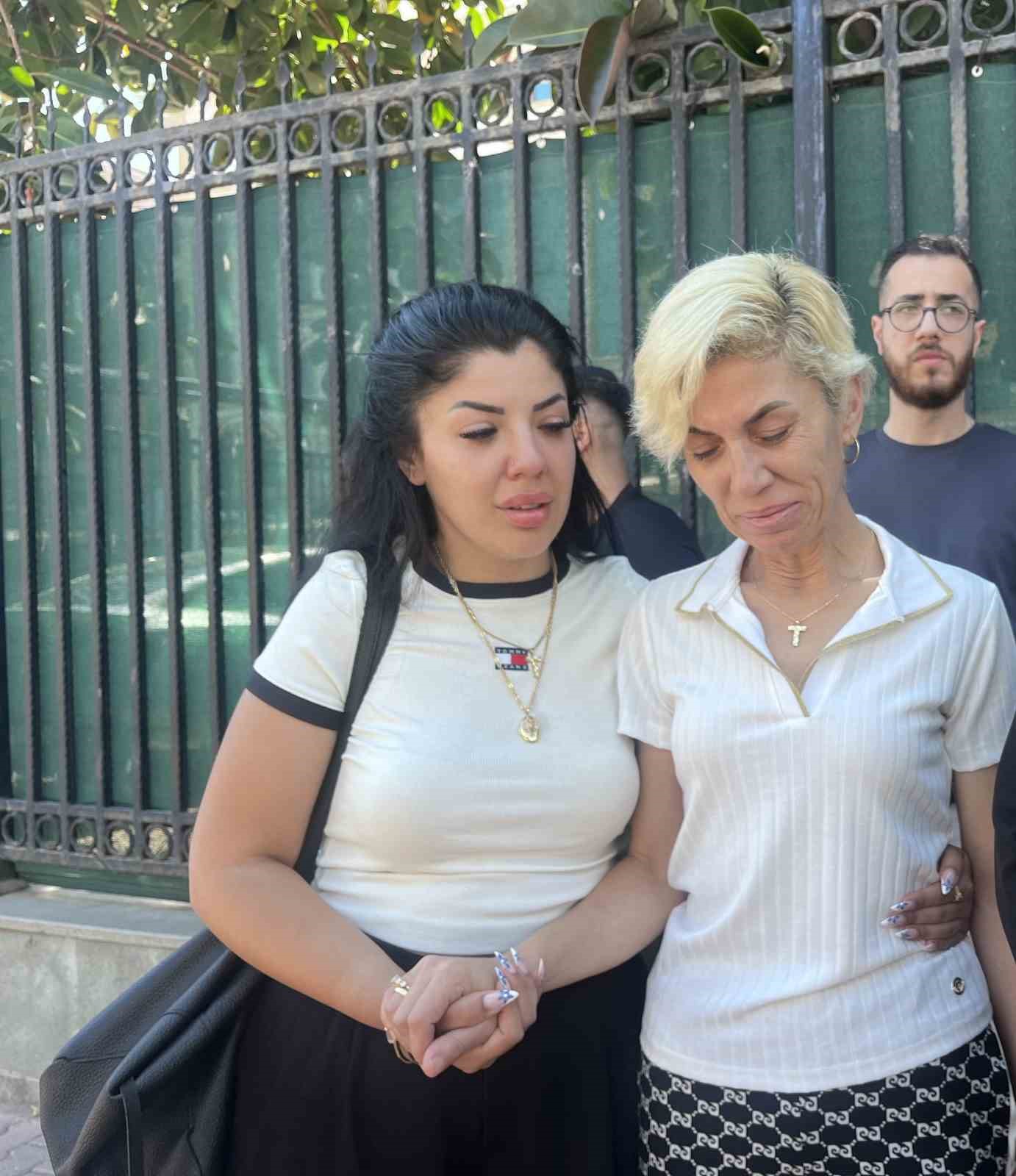 Gürültü uyarısında öldürülen gencin annesi "Oğluma damatlık değil kefen giydirdim" deyip gözyaşı döktü