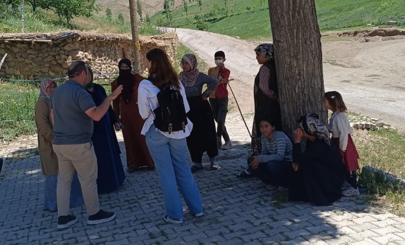 Y&uuml;ksekova&rsquo;da &ccedil;ift&ccedil;ilere y&ouml;nelik sağlık taraması ve brusella eğitimi verildi
