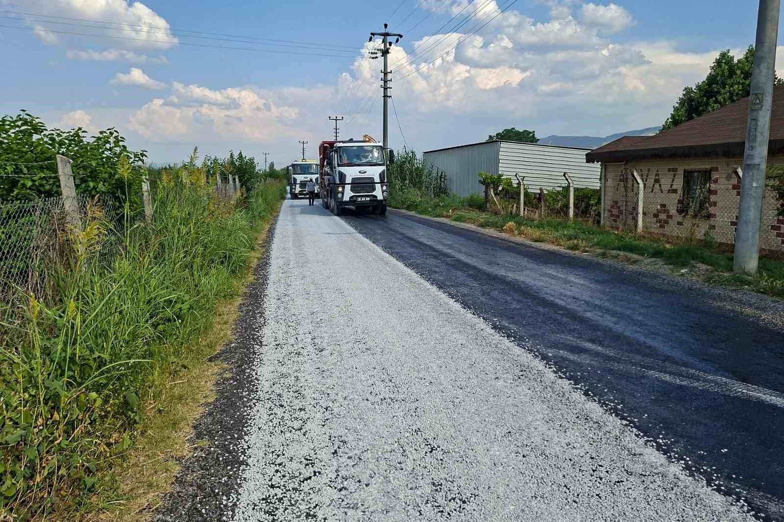 Efeler&rsquo;de asfaltlama &ccedil;alışmaları hız kazandı