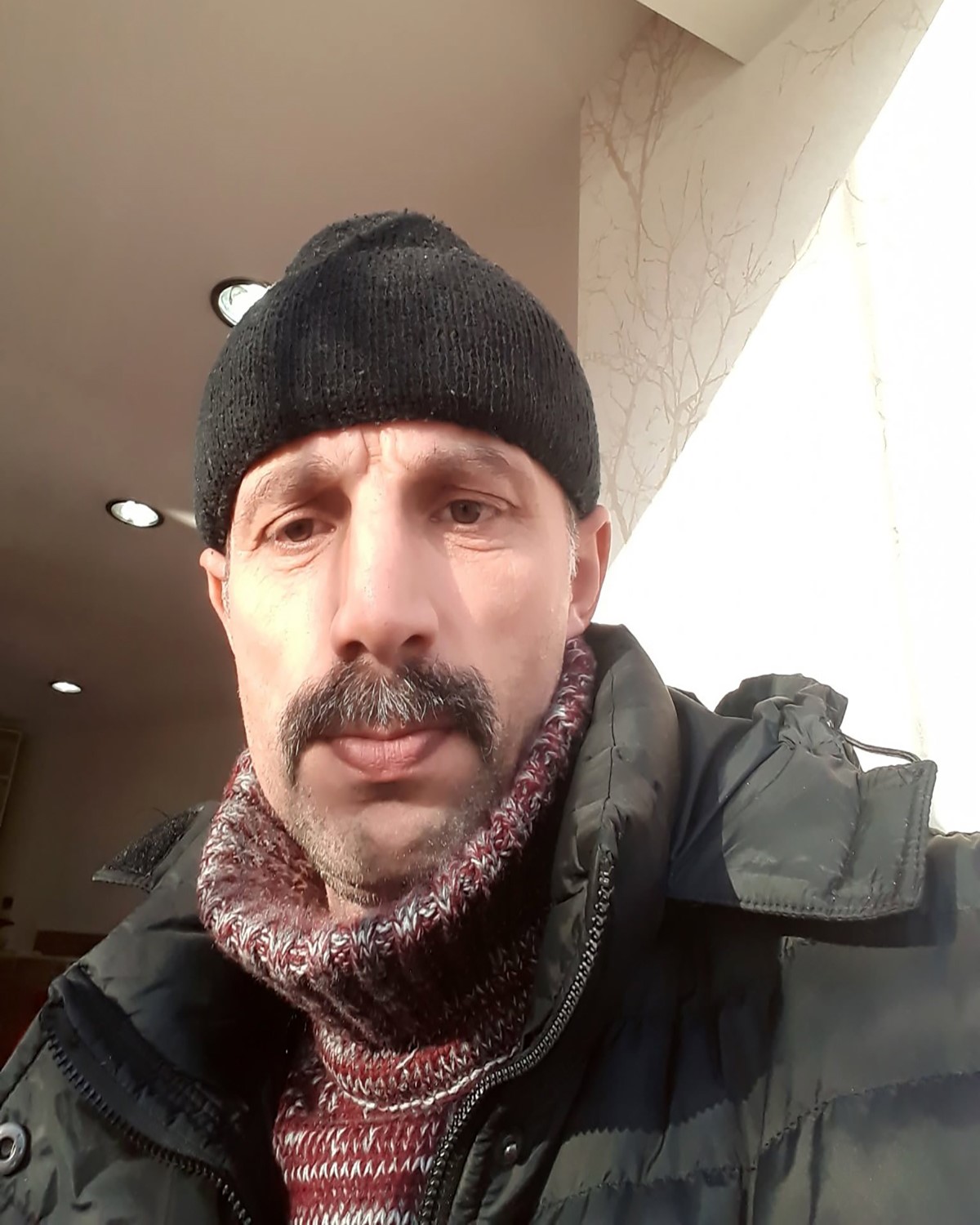 Maden ocağında hayatını kaybeden iş&ccedil;iyi &ccedil;ıkarma &ccedil;alışmalarına yangın engeli