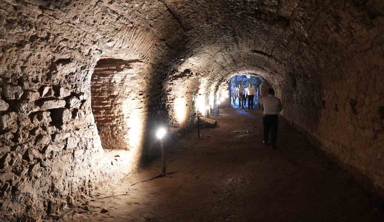 Roma lejyonlarının m&uuml;himmatının saklandığı depo tarihe tanıklık ediyor