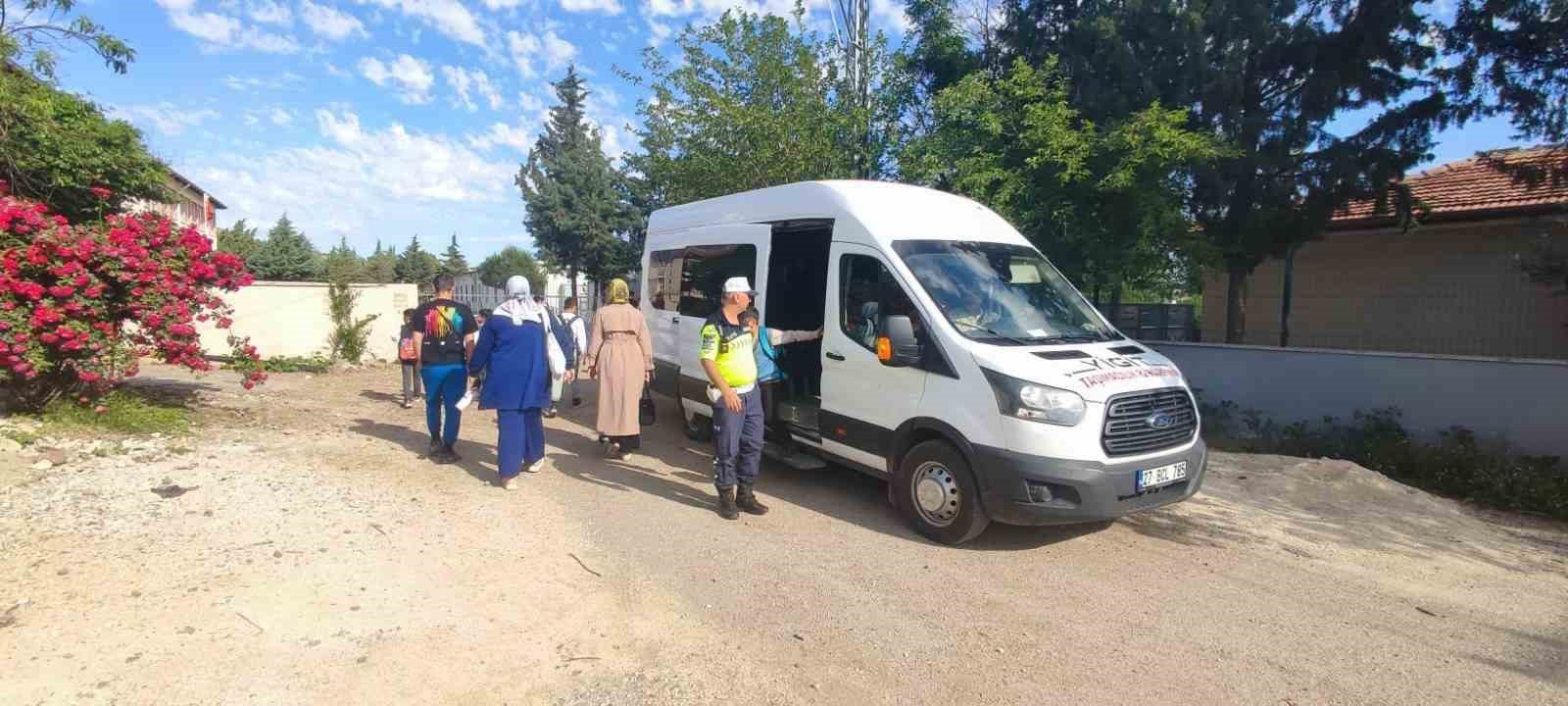 Kilis&rsquo;te okul servislerine jandarma denetimi