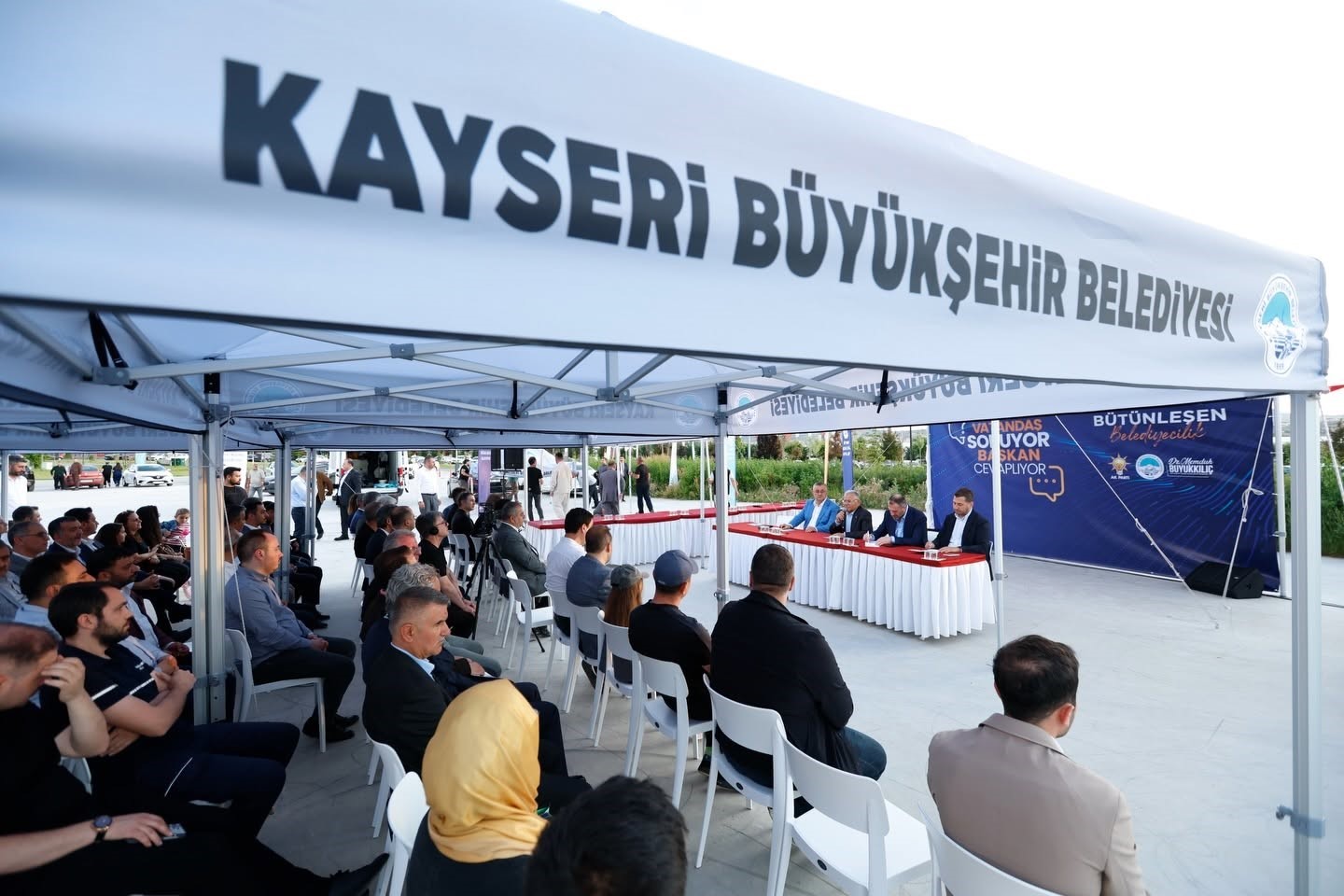 Başkan B&uuml;y&uuml;kkılı&ccedil;&rsquo;tan halkla akşam buluşması