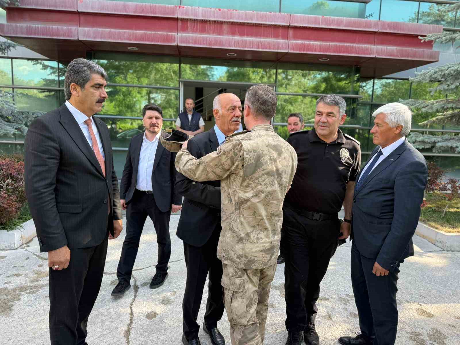 Erzurum protokol&uuml;nden Aşkale &Ccedil;imento&rsquo;ya ziyaret