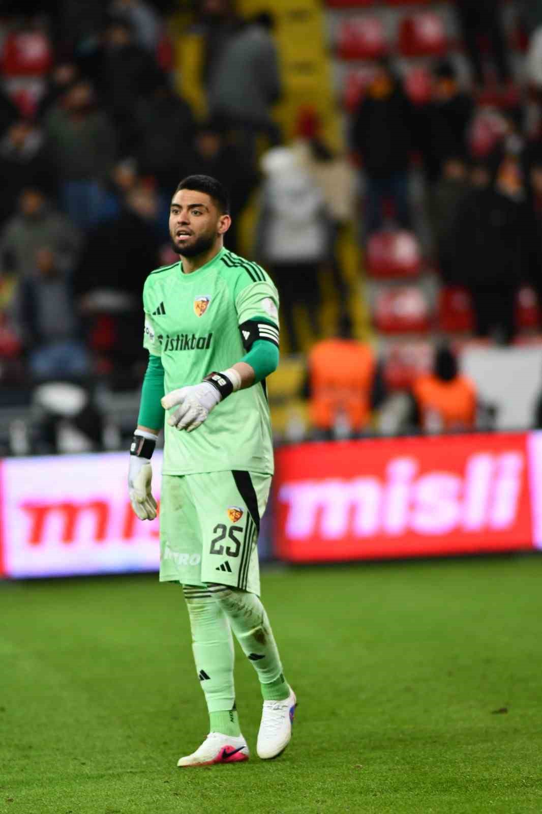Bilal Bayazit, Kayserispor&rsquo;a veda etti