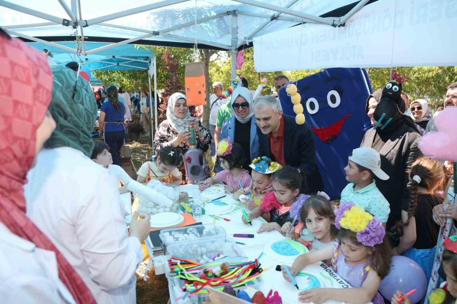 &Ccedil;ayırova&rsquo;da &ccedil;evre şenliği renkli g&ouml;r&uuml;nt&uuml;lere sahne oldu