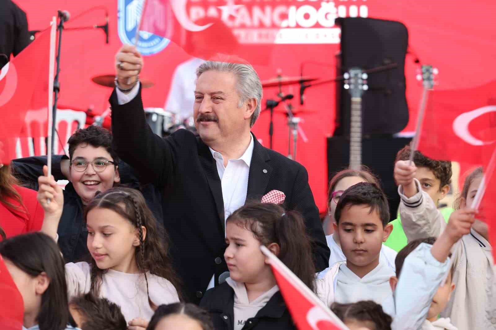 Melikgazi’de 19 Mayıs’ın heyecan ve coşkusu, Gençlik Orkestrası’nın konseriyle taçlandı