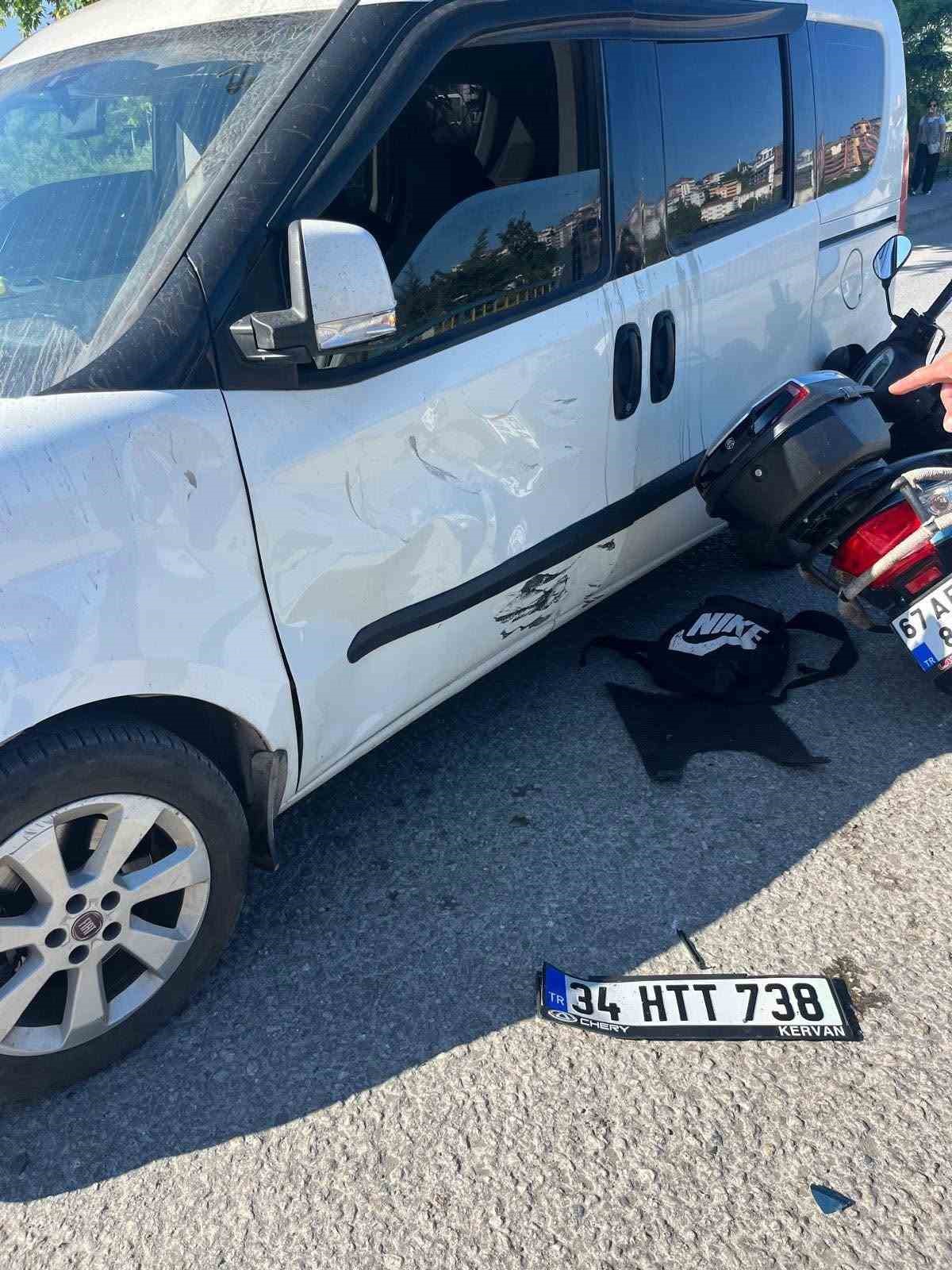 Alaplı&rsquo;da zincirleme kaza; Motosikletteki 2 kişi yaralandı