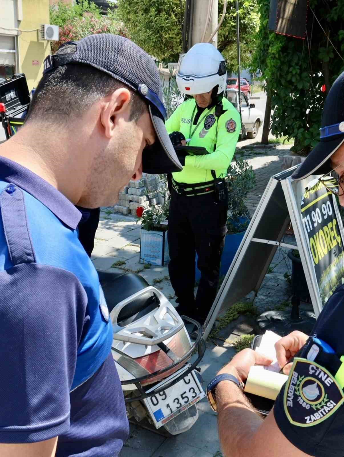 &Ccedil;ine&rsquo;de kaldırımlarda motosiklet denetimi