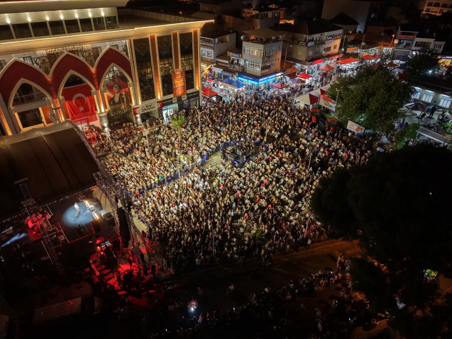 Ko&ccedil;arlı&rsquo;da &ccedil;am fıstığı festivali konserle sona erdi