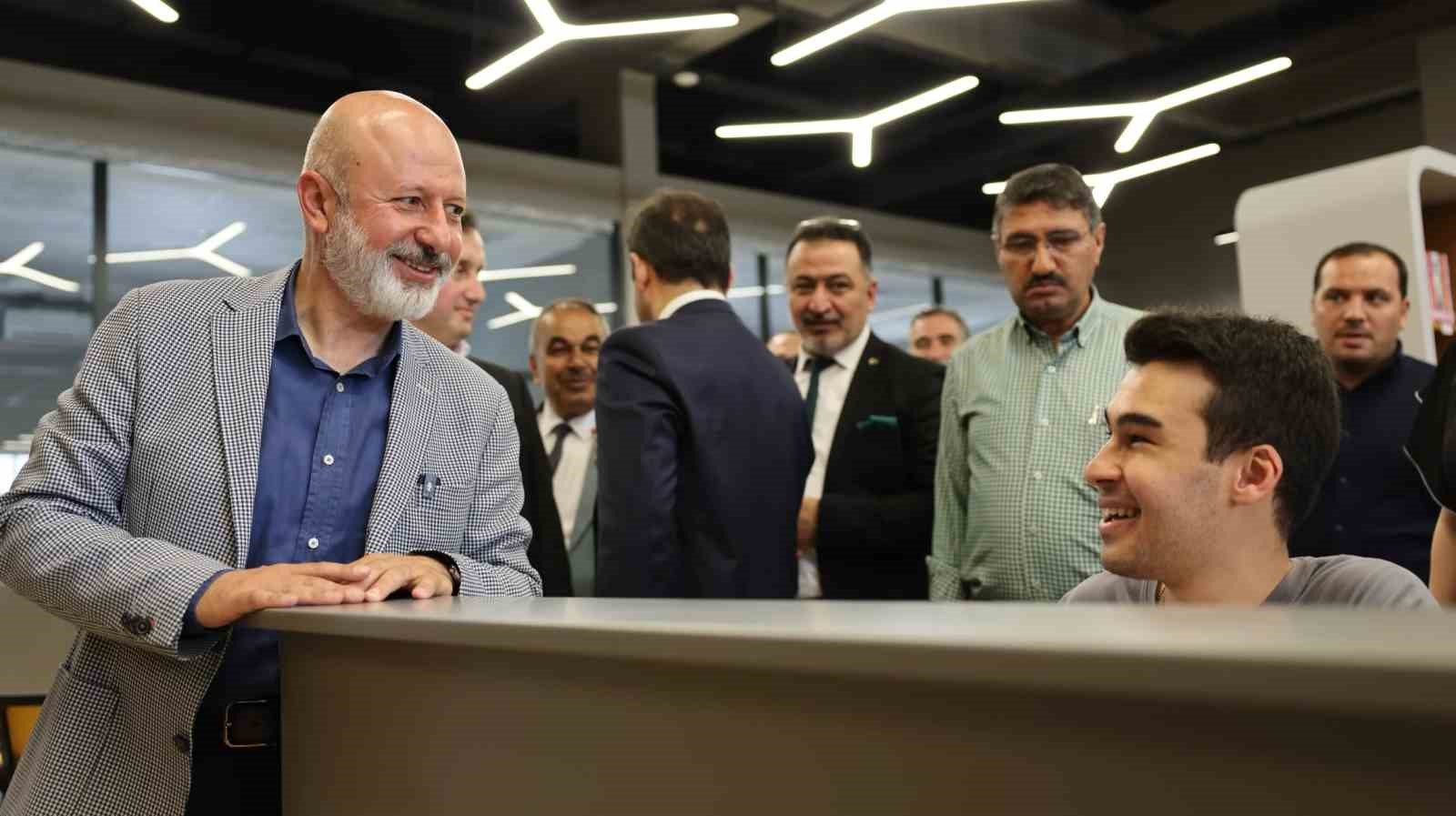 Başkan &Ccedil;olakbayrakdar, sınava girecek &ouml;ğrencilere başarılar diledi