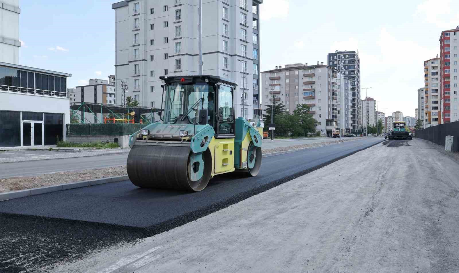 Melikgazi Belediyesi, Yıldırım Beyazıt Mahallesi&rsquo;ne yaptığı yeni yol ile ulaşımı rahatlatacak
