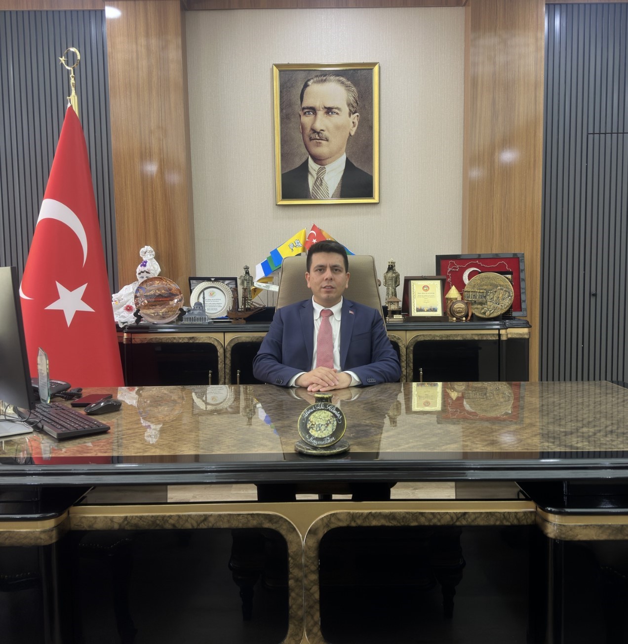 Siirt&rsquo;te m&uuml;lki idare amirlerinin yerleri değişti
