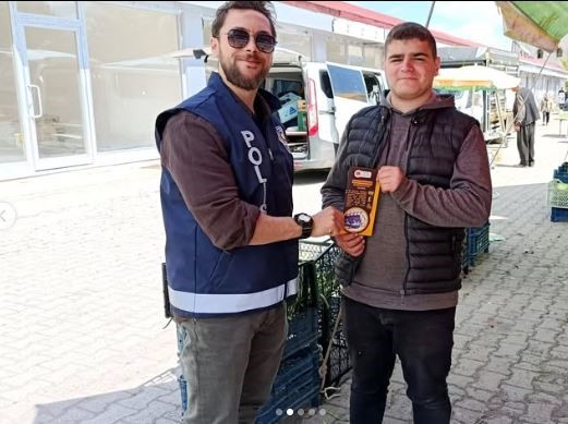 Polis, dolandırıcılığa karşı vatandaşları bilgilendirdi