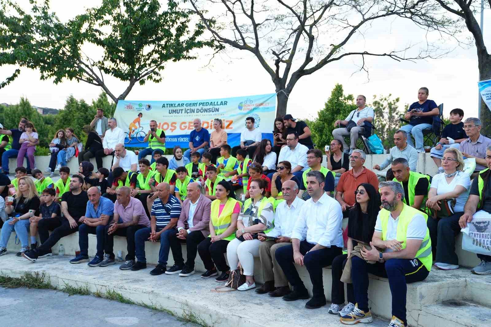 Kartal&rsquo;da bisikletler &ccedil;evre ve umut i&ccedil;in d&ouml;nd&uuml;
