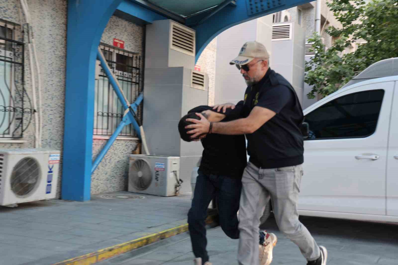 MİT tarafından yakalanan DAEŞ&rsquo;ın s&ouml;zde sorumlusu Konya&rsquo;ya getirildi