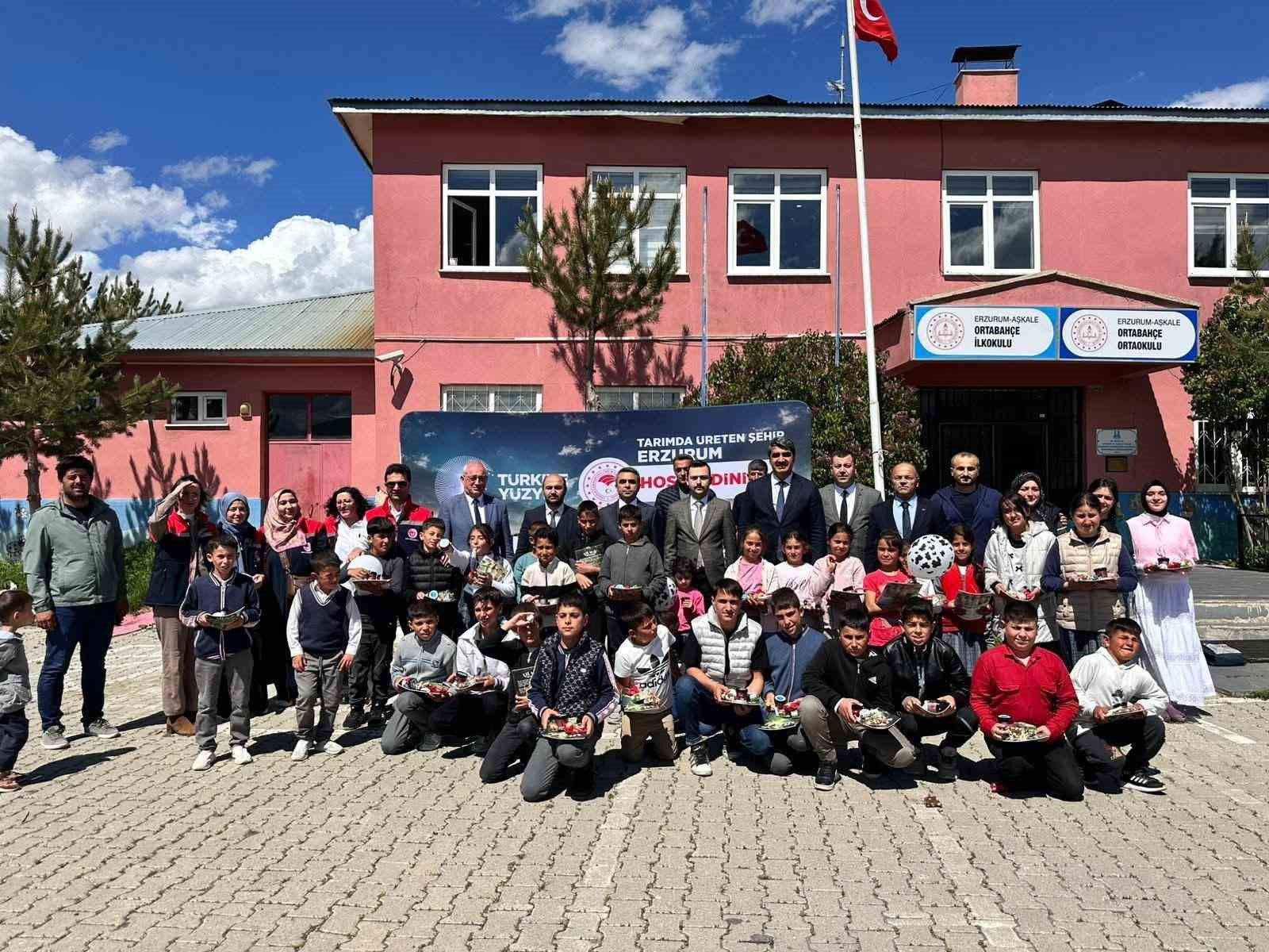 Aşkale&rsquo;de d&uuml;nya s&uuml;t g&uuml;n&uuml; etkinliği d&uuml;zenlendi
