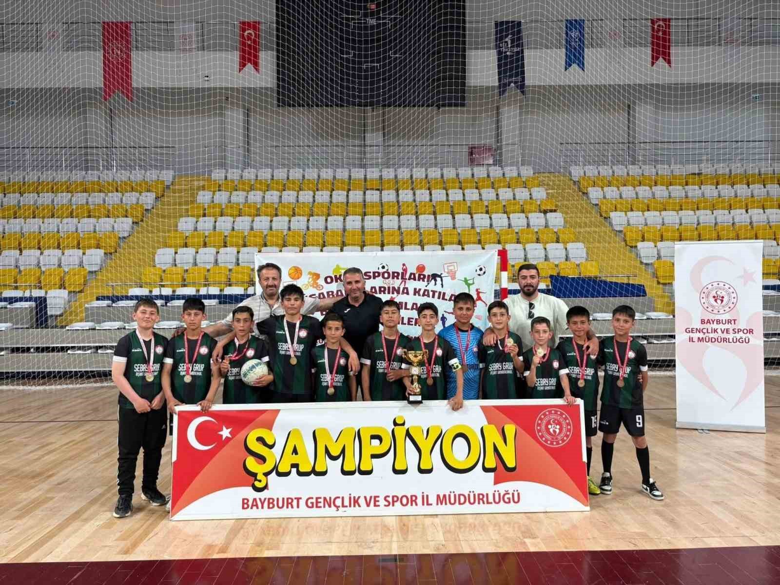 Bayburt&rsquo;ta k&uuml;&ccedil;&uuml;k erkekler futsal il birincisi belli oldu