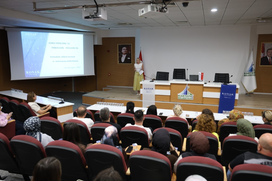 Kartepe’de belediye çalışanlarına stresle başa çıkma yöntemleri anlatıldı