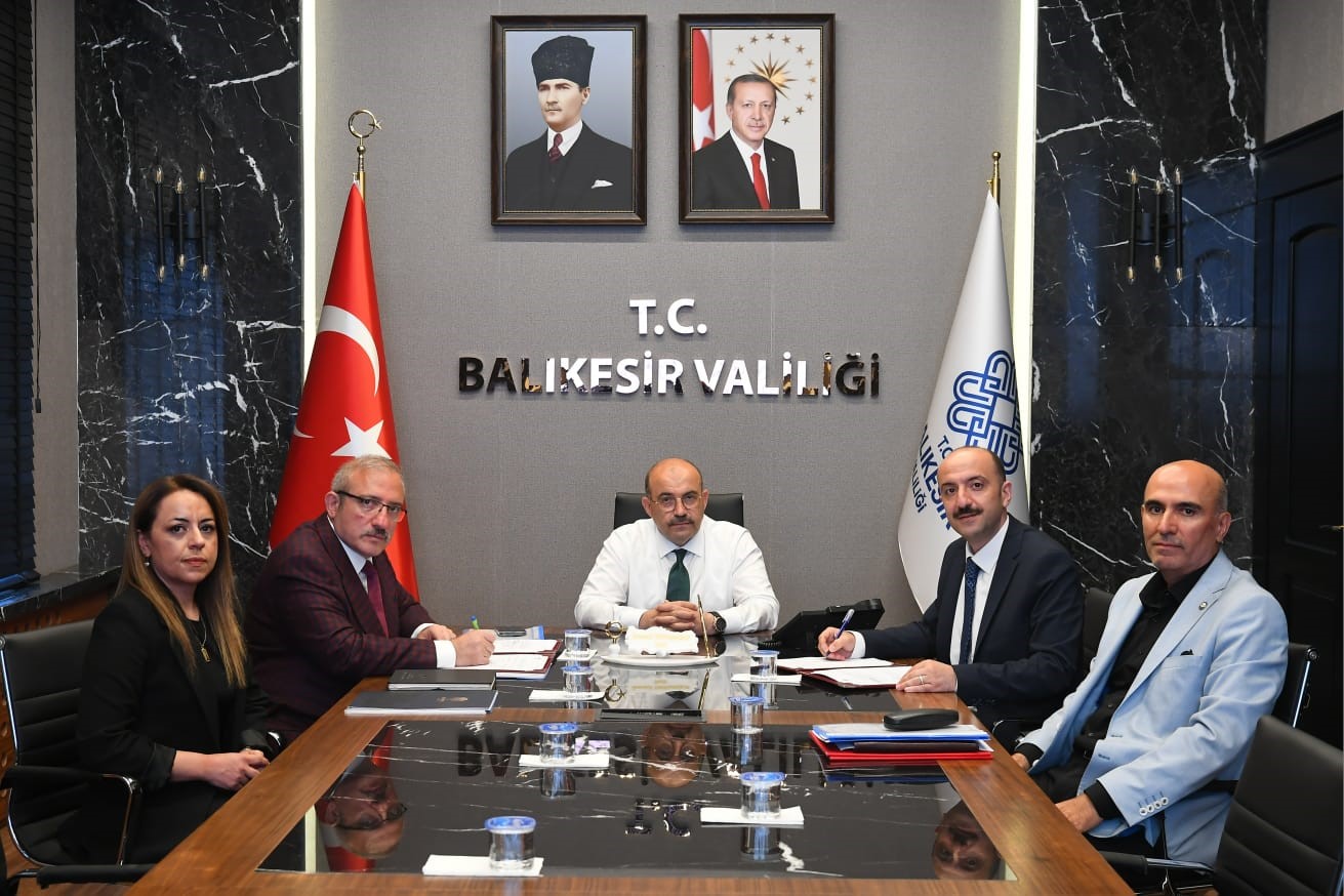 Kurumlar arası g&uuml;&ccedil; işbirliği ile bağımlılıkla m&uuml;cadeleye destek