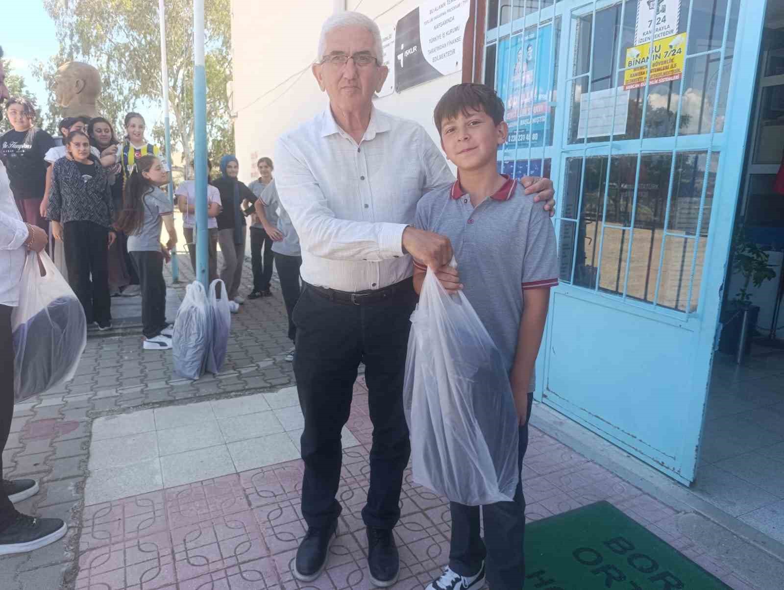 K&ouml;y okulundan bursluluk sınavında b&uuml;y&uuml;k başarı