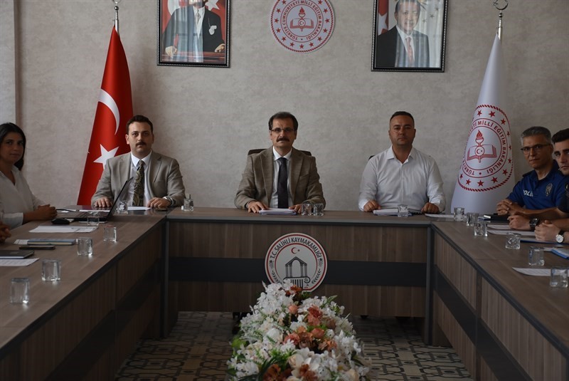 Salihli&rsquo;de bağımlılıkla m&uuml;cadele bir kez daha masaya yatırıldı