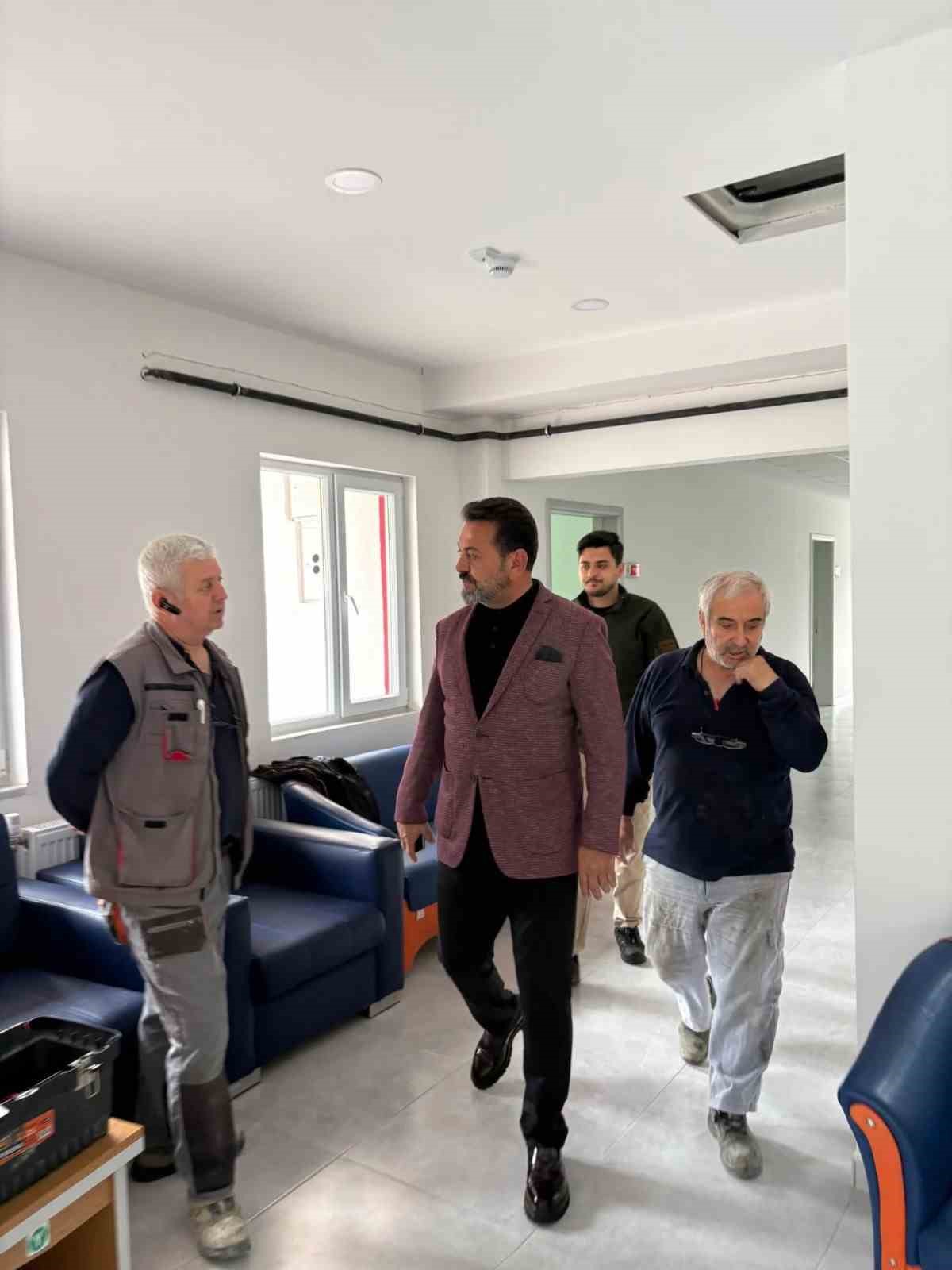 İl M&uuml;d&uuml;r&uuml; İlhan, yeni hizmet binasında incelemelerde bulundu
