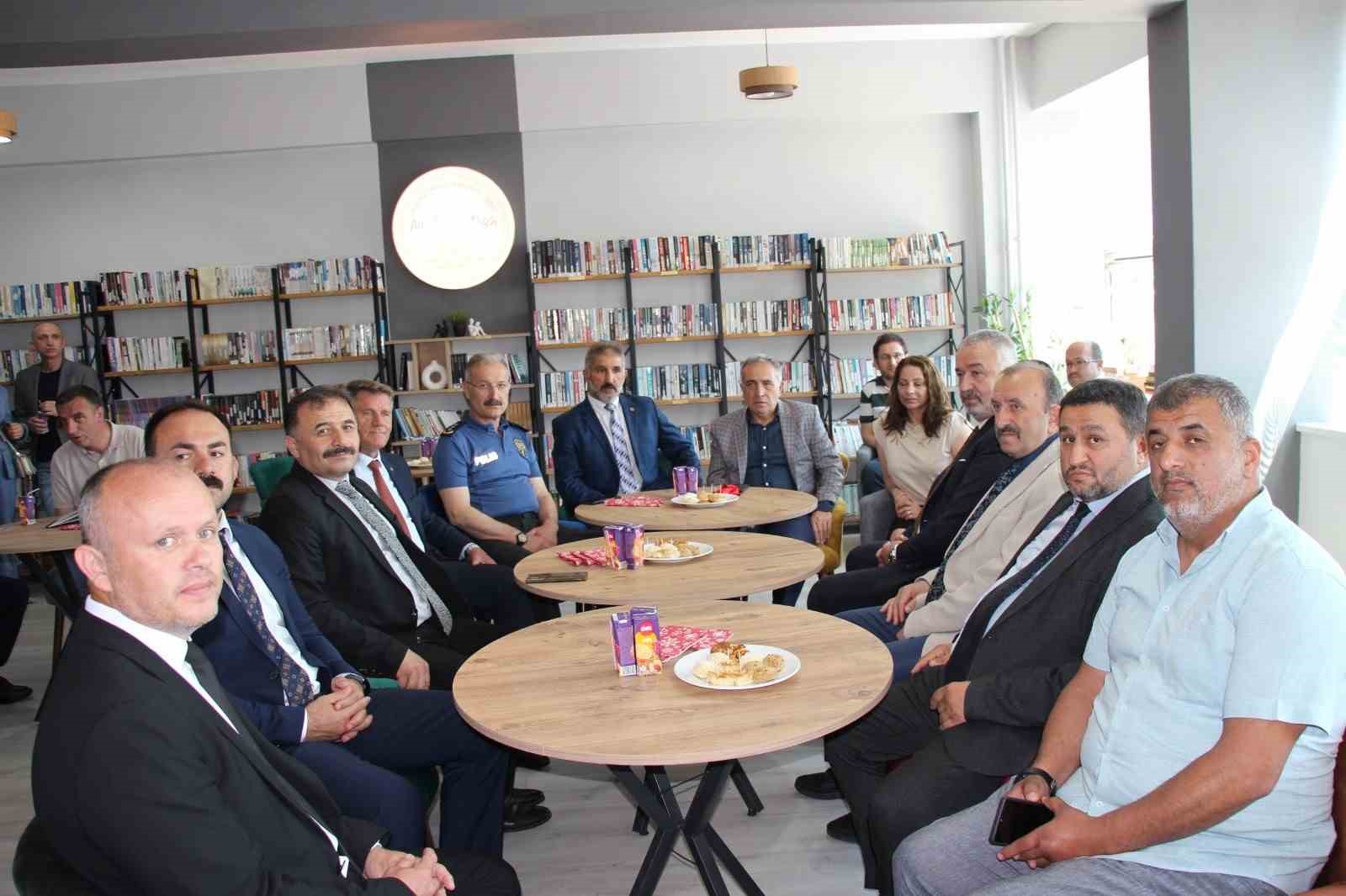 Anı Kitap Kafe &ouml;ğrencilerle buluştu