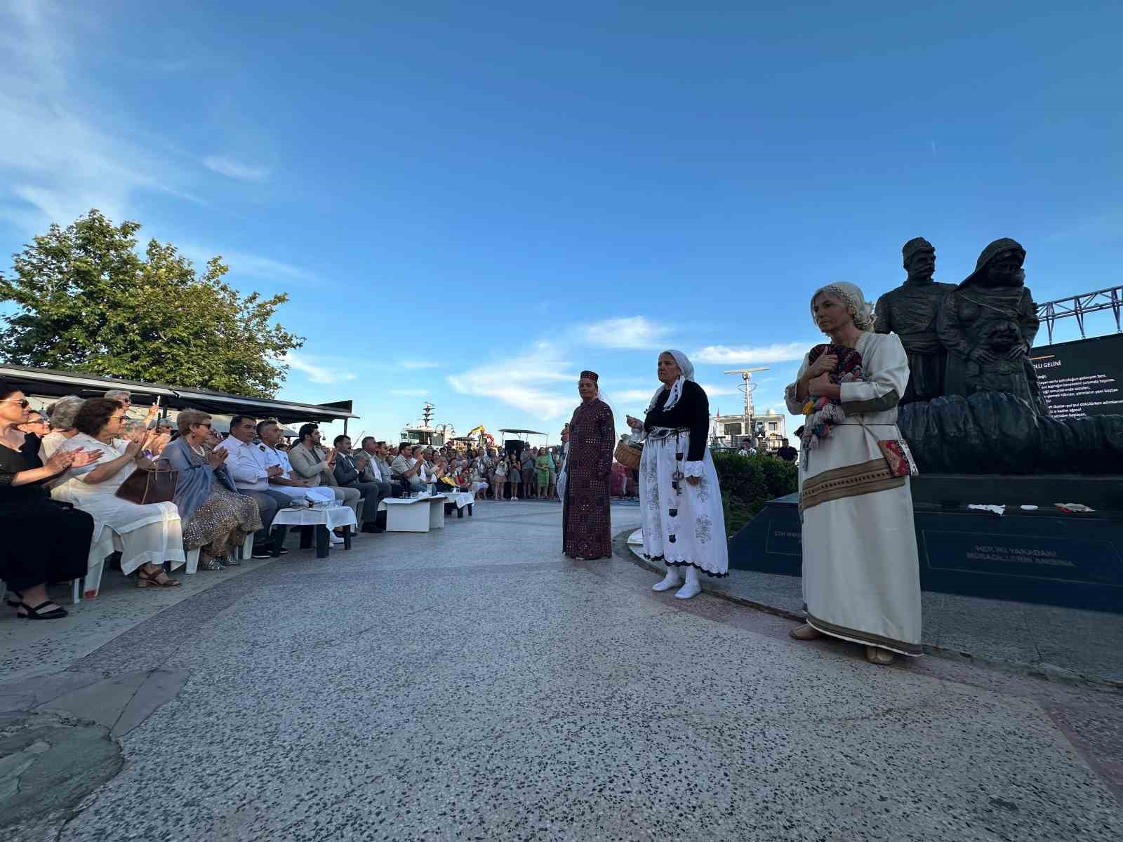 &Ccedil;anakkale&rsquo;de "Kaz Dağları&rsquo;na taşınan hikayelerle g&ouml;&ccedil;&uuml;n izindeki kadın" defilesi