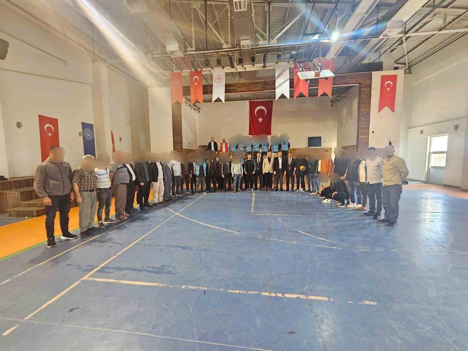 Viranşehir&rsquo;de y&uuml;k&uuml;ml&uuml;ler kıyasıya yarıştı