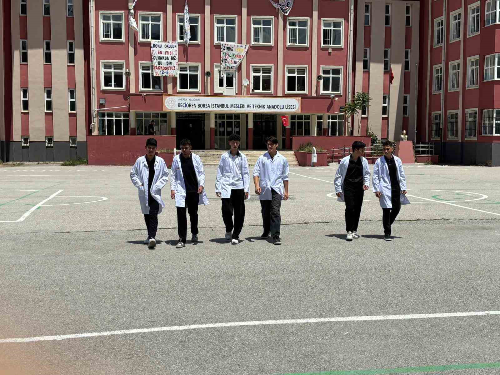 Liseli gen&ccedil;ler &uuml;rettikleri radar projesini geliştirerek savunma sanayine katkı sağlamak istiyor