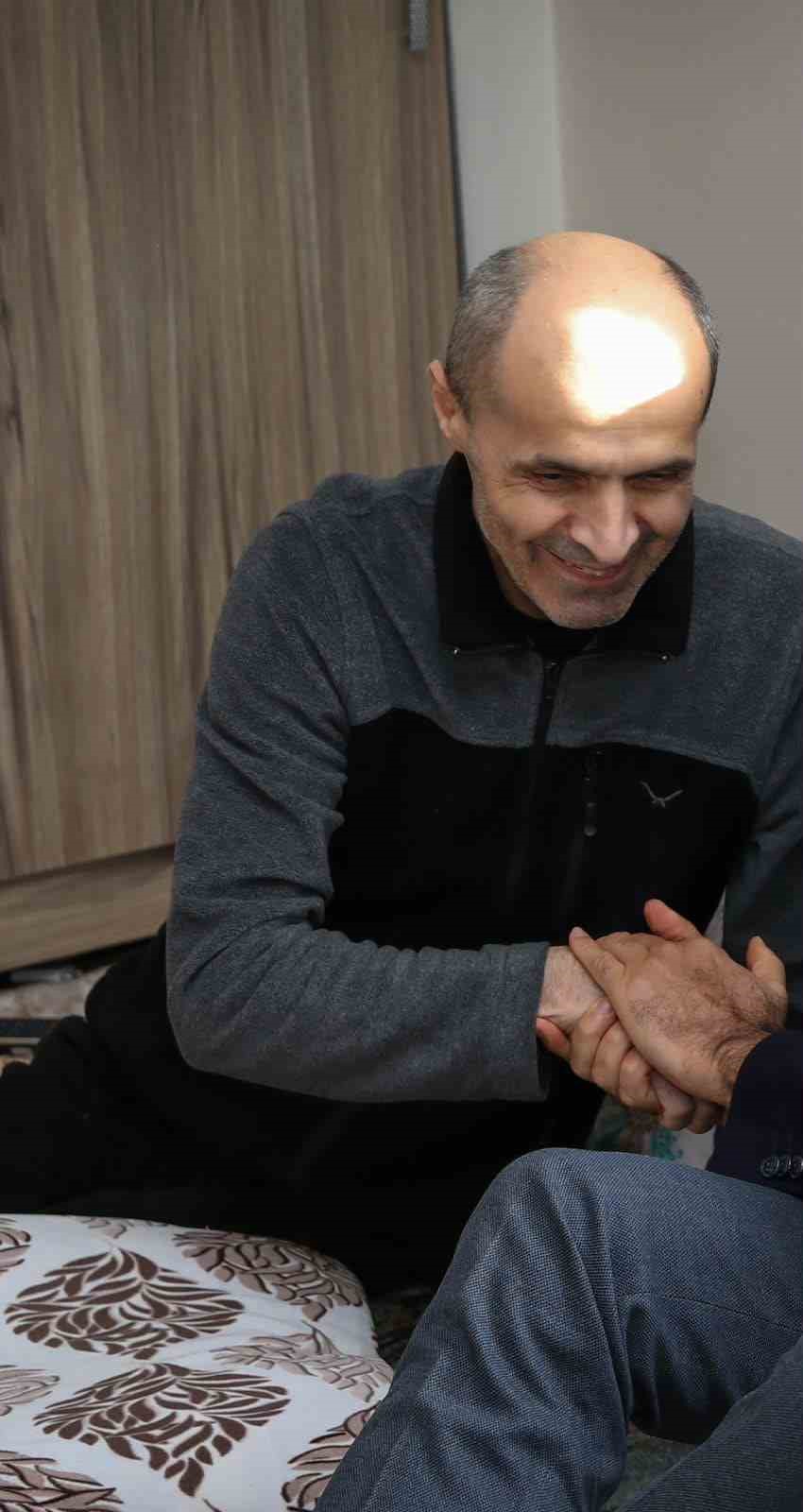 Ankara&rsquo;dan getirilen gazi Mirza Keskin&rsquo;in naaşı, Y&uuml;ksekova&rsquo;da d&uuml;zenlenen t&ouml;renle toprağa verildi